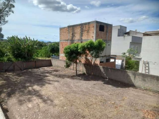 Terreno com 375m², à venda, no bairro Jardim Campomar em Rio das Ostras