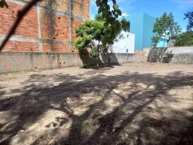 Terreno com 375m², à venda, no bairro Jardim Campomar em Rio das Ostras