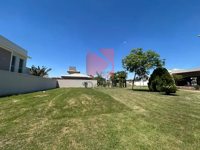 Terreno com 402m², à venda, no bairro Jardim São Fernando em Pirassununga
