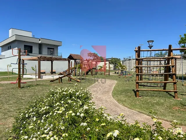 Terreno com 402m², à venda, no bairro Jardim São Fernando em Pirassununga