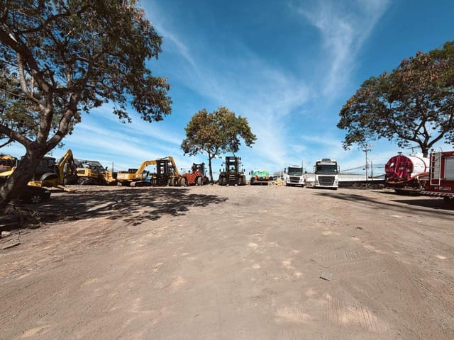 Terreno com 2700m², à venda, no bairro Novo Horizonte em Serra