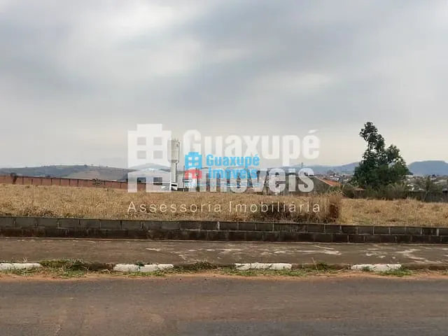 Terreno com 3500m², à venda, no bairro Jardim Aeroporto em GUAXUPÉ