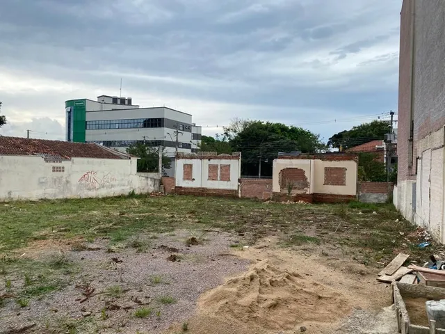 Terreno à venda, no bairro Cristo Rei em Curitiba