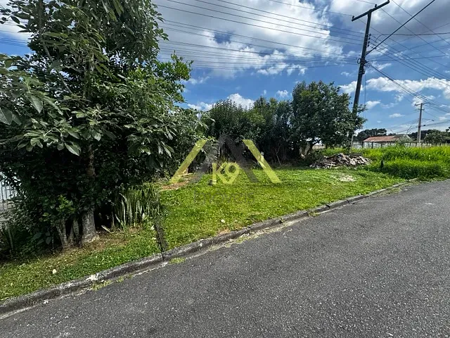 Terreno com 600m², à venda, no bairro Santa Cândida em Curitiba