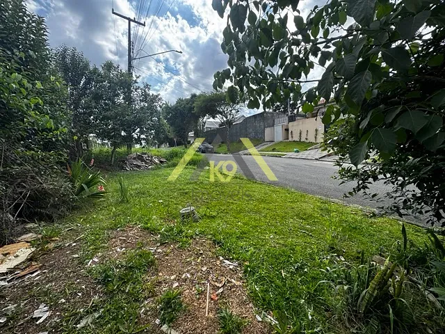 Terreno com 600m², à venda, no bairro Santa Cândida em Curitiba