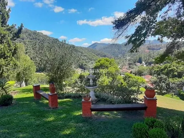 Terreno com 247m², à venda, no bairro Albuquerque em Teresópolis