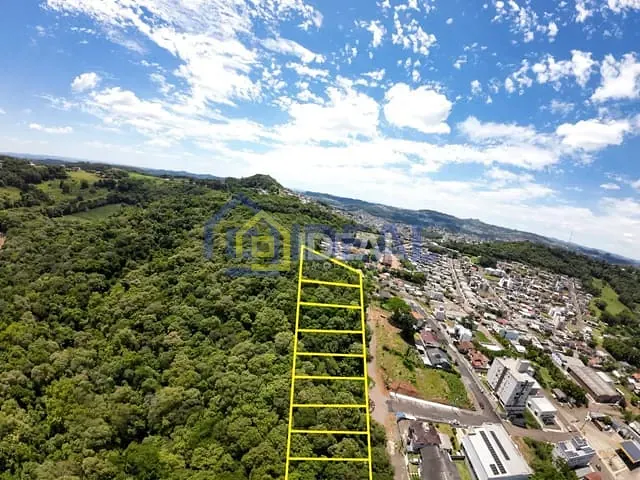 Terreno com 940m², à venda, no bairro Guilherme Reich em Concórdia