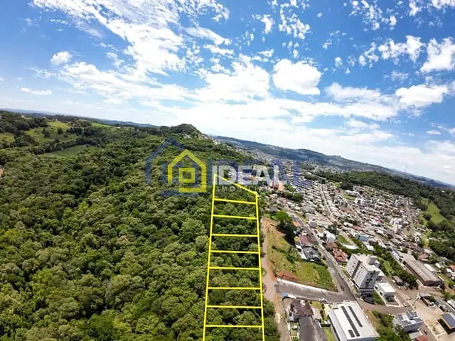 Terreno com 940m², à venda, no bairro Guilherme Reich em Concórdia