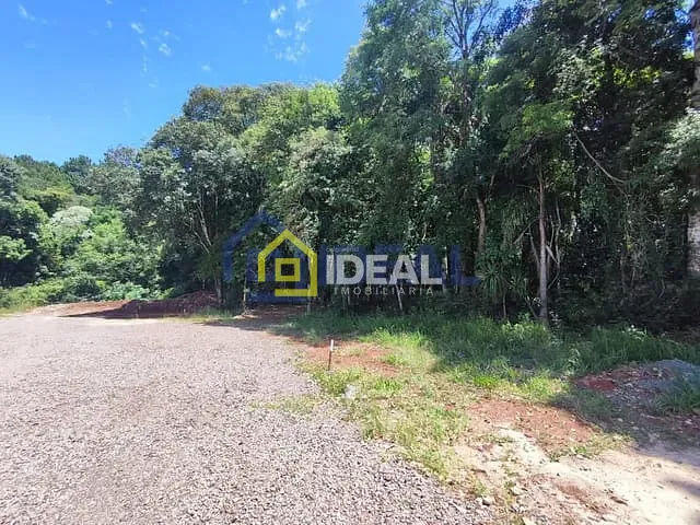 Terreno com 940m², à venda, no bairro Guilherme Reich em Concórdia