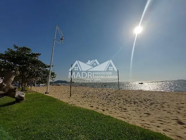 Terreno com 360m², à venda, no bairro Praia de Fora em Palhoça