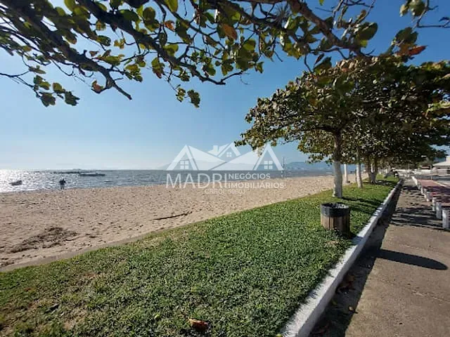 Terreno com 360m², à venda, no bairro Praia de Fora em Palhoça