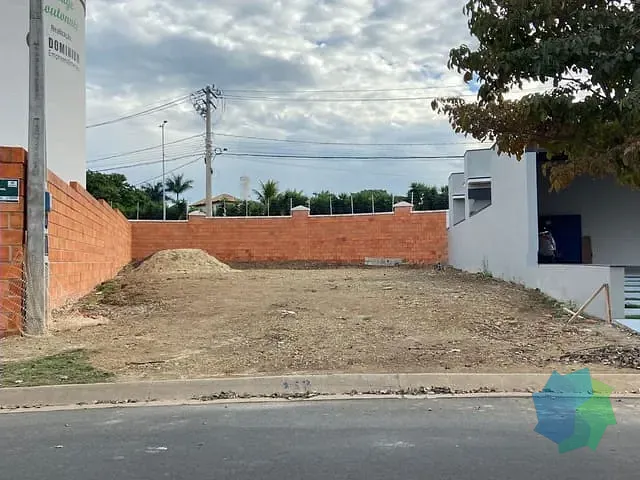 Terreno com 375m², à venda, no bairro Condomínio Village Moutonnée em Salto