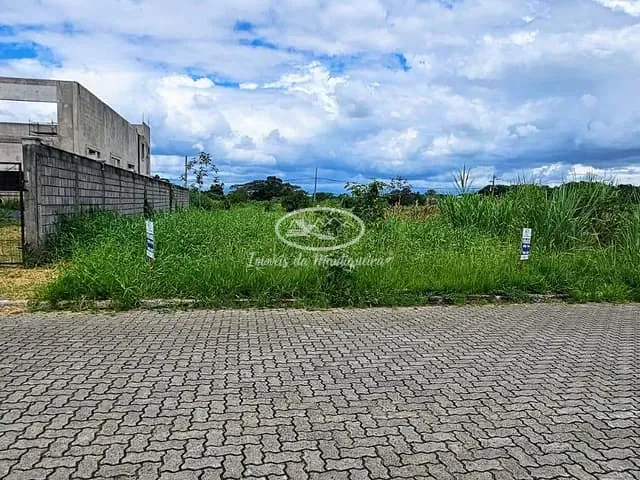 Terreno com 800m², à venda, no bairro Penedo em Itatiaia