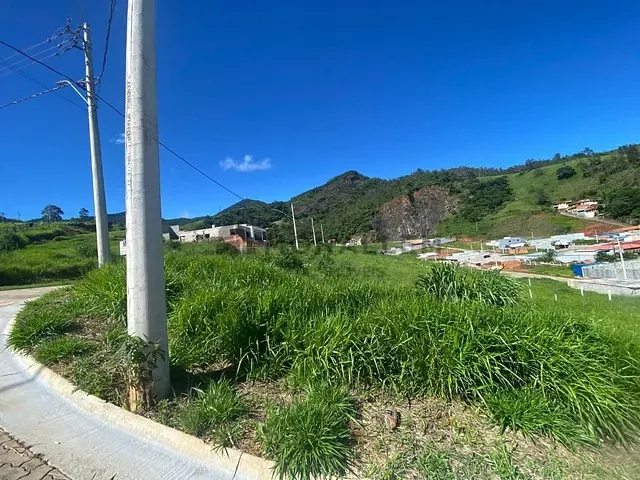 Terreno com 244m², à venda, no bairro Loteamento Vale das Hortênsias em Itajubá