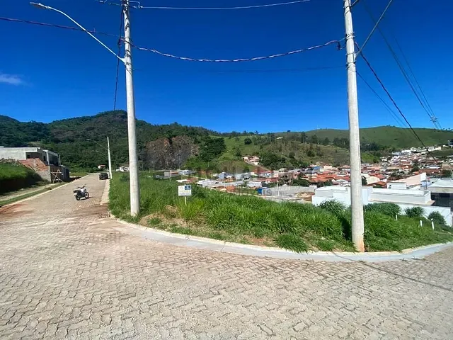 Terreno com 244m², à venda, no bairro Loteamento Vale das Hortênsias em Itajubá