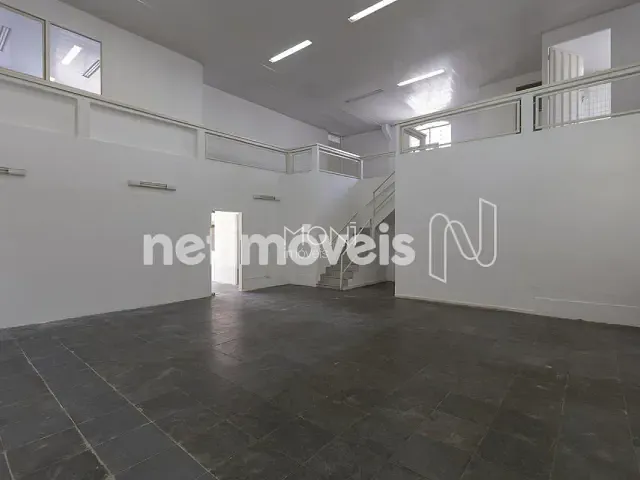 Terreno com 600m², à venda, no bairro Setor de Indústrias Bernardo Sayão (Núcleo Bandeirante) em Brasília