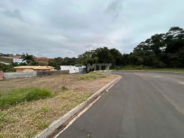 Terreno com 406m², à venda, no bairro Recanto Azul em Botucatu