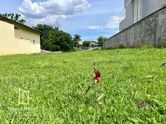 Terreno com 640m², à venda, no bairro Reserva dos Vinhedos em Louveira