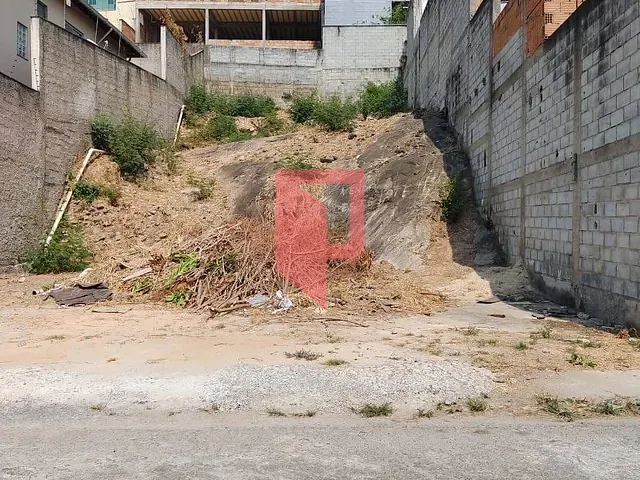 Terreno com 372m², à venda, no bairro Novo Horizonte em Sabará