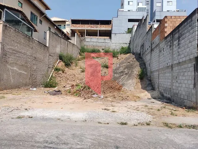 Terreno com 372m², à venda, no bairro Novo Horizonte em Sabará