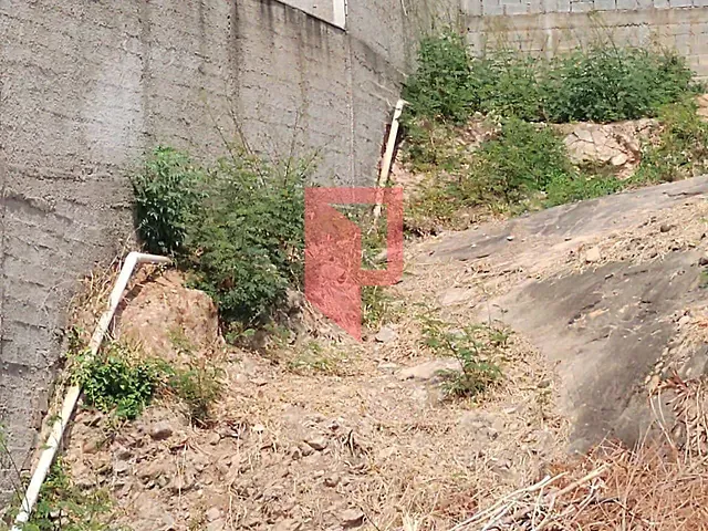 Terreno com 372m², à venda, no bairro Novo Horizonte em Sabará