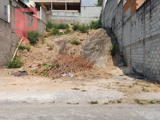 Terreno com 372m², à venda, no bairro Novo Horizonte em Sabará