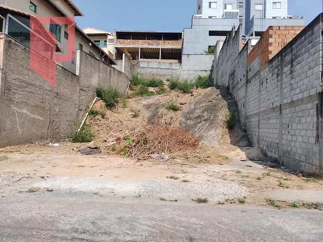 Terreno com 372m², à venda, no bairro Novo Horizonte em Sabará