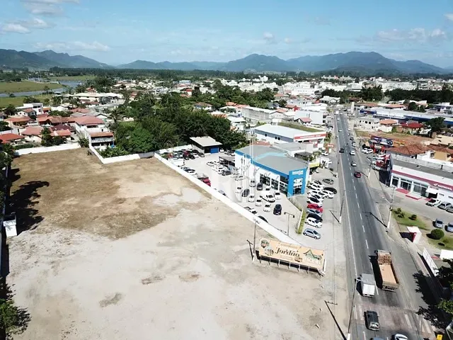 Terreno com 7300m², à venda, no bairro Centro em Tijucas