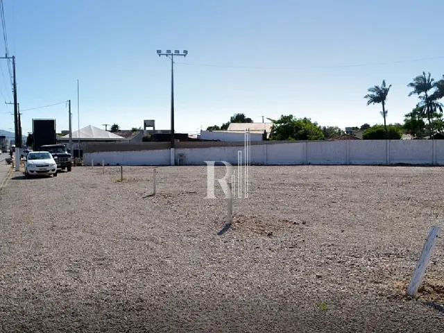 Terreno com 7300m², à venda, no bairro Centro em Tijucas