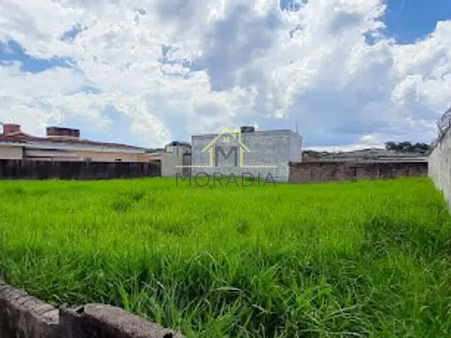 Terreno com 389m², à venda, no bairro Jardim São Luiz em Guaxupé