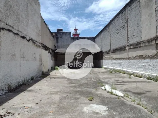 Terreno com 220m², para alugar, no bairro Centro em Niterói