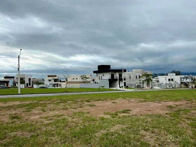 Terreno com 345m², à venda, no bairro Eugênio de Mello em São José dos Campos