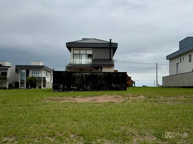 Terreno com 345m², à venda, no bairro Eugênio de Mello em São José dos Campos