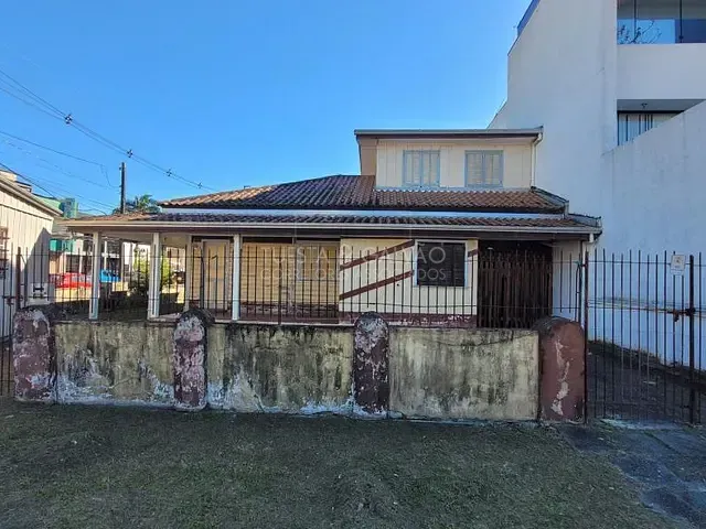 Terreno com 384m², à venda, no bairro Centro em Guaratuba