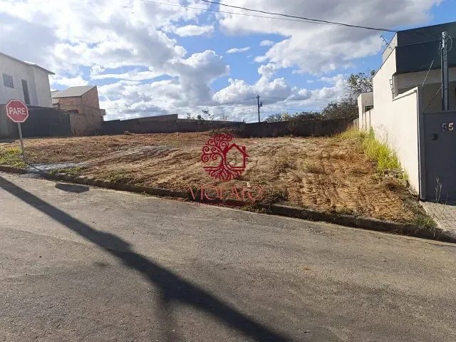 Terreno com 360m², à venda, no bairro Residencial Parque dos Buritis em Lagoa Santa