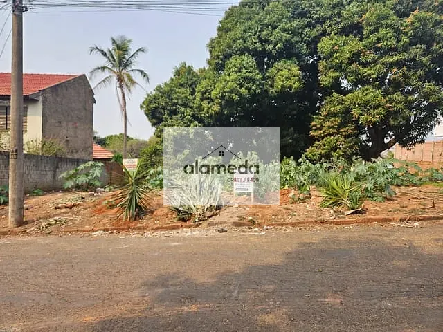 Terreno com 390m², à venda, no bairro VILA SILAS em Jacarezinho