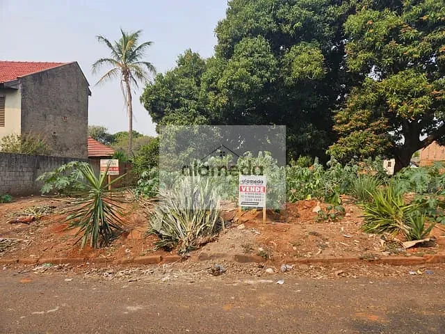 Terreno com 390m², à venda, no bairro VILA SILAS em Jacarezinho