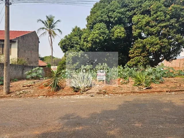 Terreno com 390m², à venda, no bairro VILA SILAS em Jacarezinho