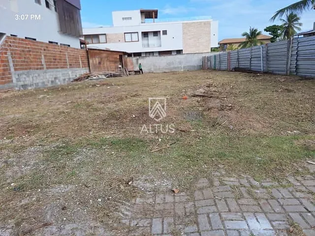 Terreno com 522m², à venda, no bairro Guarajuba em Camaçari