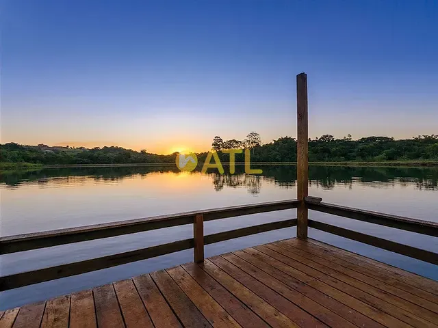 Terreno com 1600m², à venda, no bairro Jardim Guaporé em Ourinhos