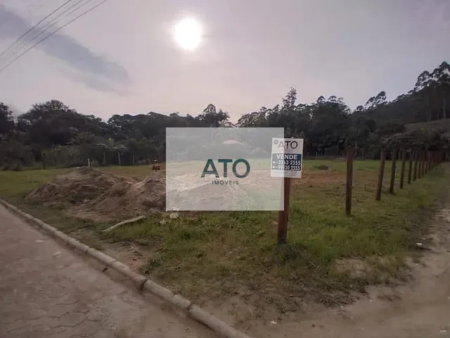 Terreno com 900m², à venda, no bairro Itinga em Tijucas