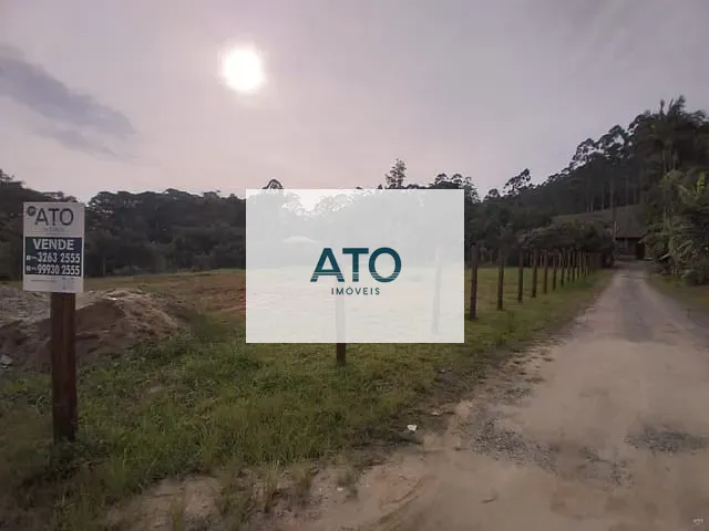 Terreno com 900m², à venda, no bairro Itinga em Tijucas