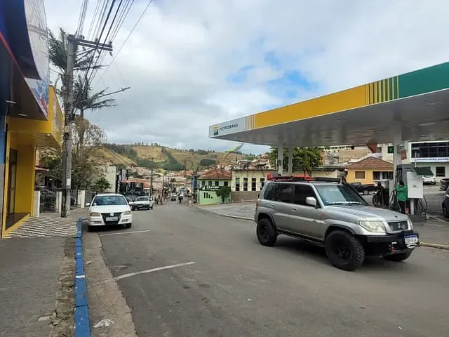 Terreno com 750m², à venda, no bairro Centro em Piracaia