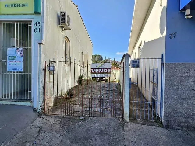 Terreno com 750m², à venda, no bairro Centro em Piracaia
