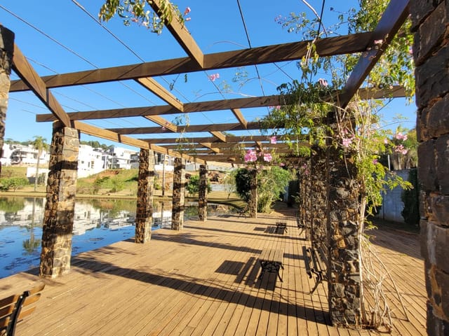 Terreno com 312m², à venda, no bairro Colônia Dona Luíza em Ponta Grossa