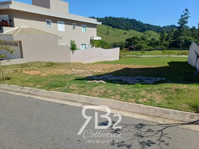 Terreno com 600m², à venda, no bairro Santa Candida em Vinhedo