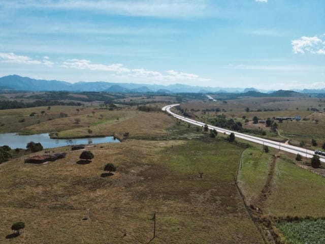 Terreno com 657000m², à venda, no bairro Jardim da Serra em Serra