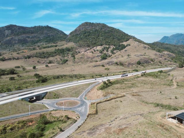 Terreno com 657000m², à venda, no bairro Jardim da Serra em Serra