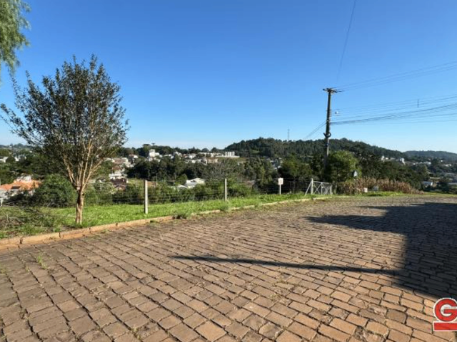 Terreno com 850m², à venda, no bairro Frison em Nova Prata