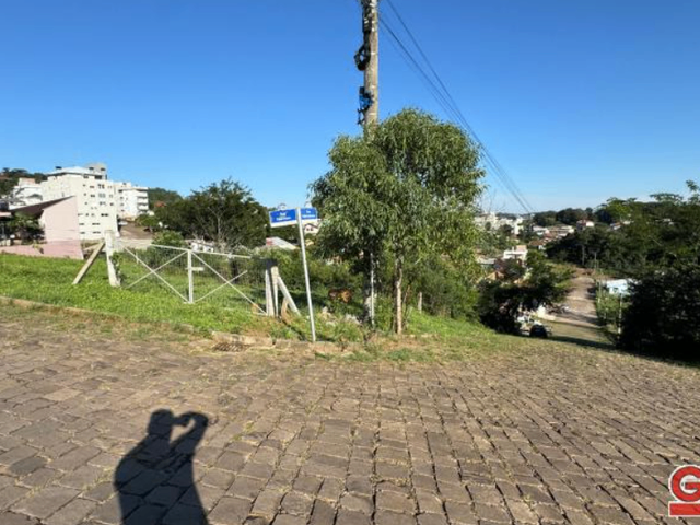 Terreno com 850m², à venda, no bairro Frison em Nova Prata